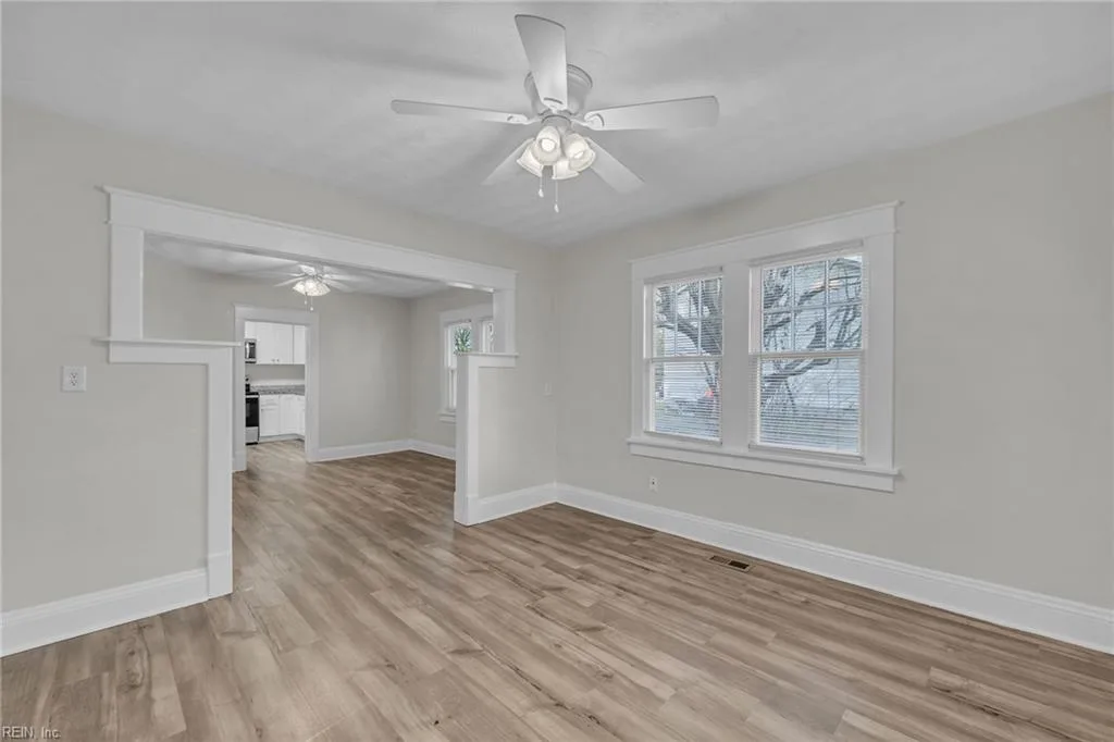 915 Mckinley AVE, CHESAPEAKE VA 23324 - Photo 4