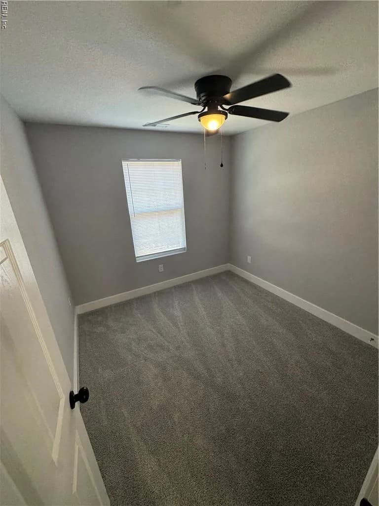 109 Day ST, SUFFOLK VA 23434 - Photo 5