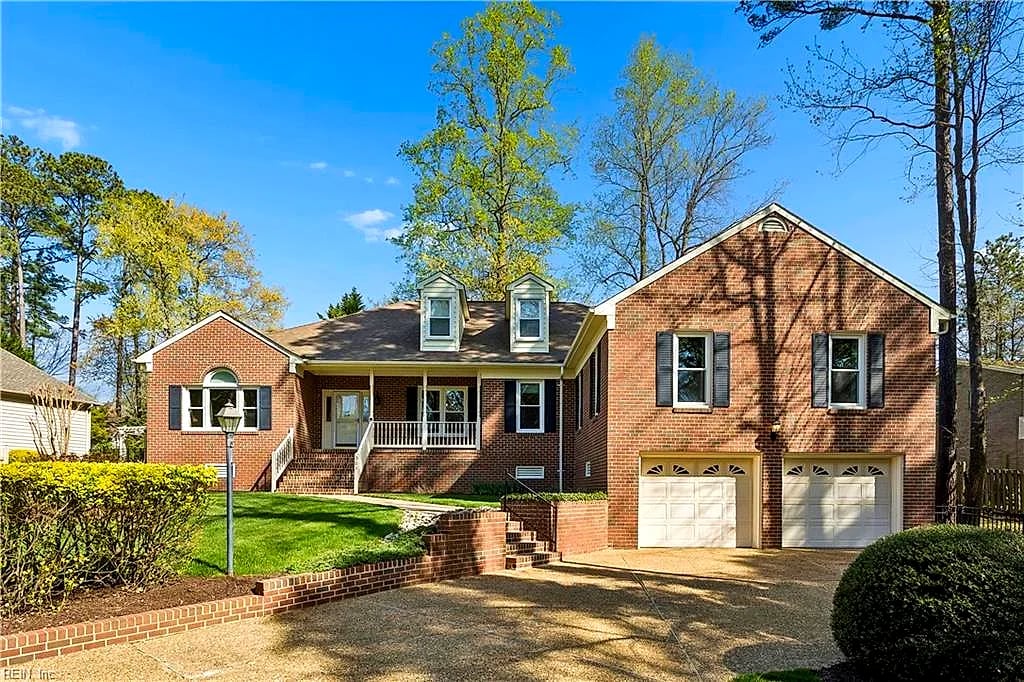 301 Beechwood DR, Williamsburg — 5 bed Residential, 3,631 sqft