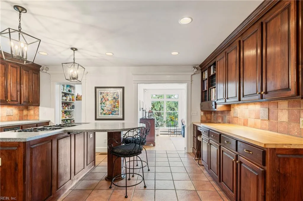 7320 Shirland AVE, NORFOLK VA 23505 - Photo 5