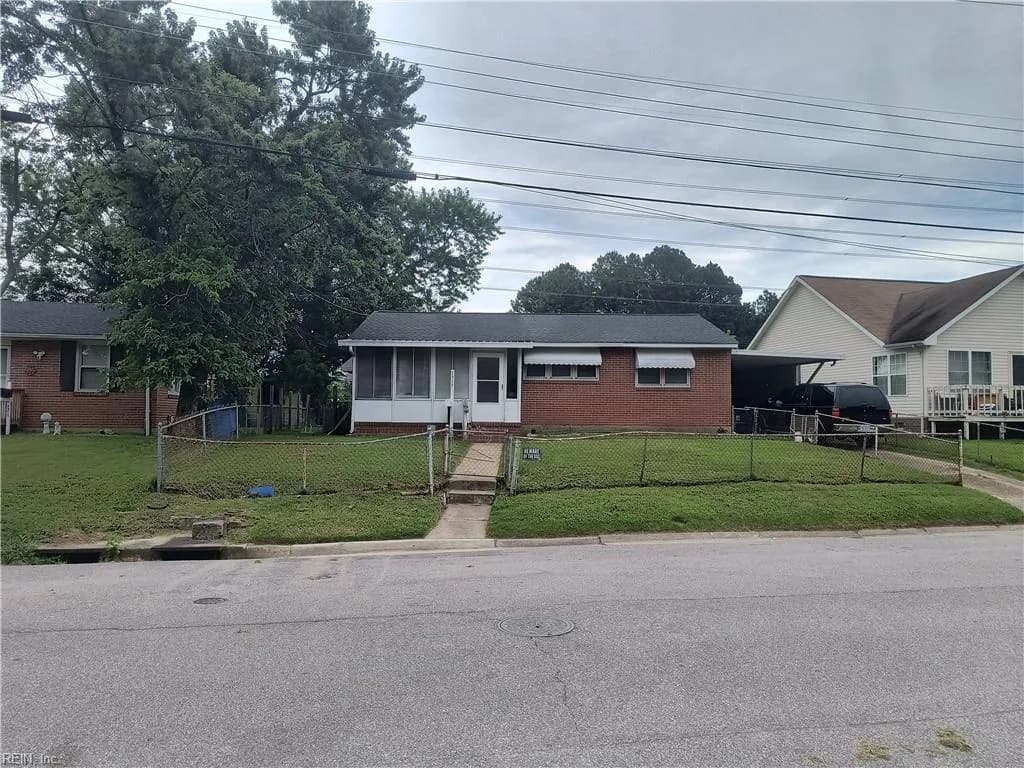 1317 Yeadon RD, CHESAPEAKE VA 23324 - Photo 2