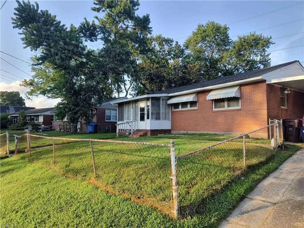 1317 Yeadon RD, CHESAPEAKE VA 23324 - Photo 4