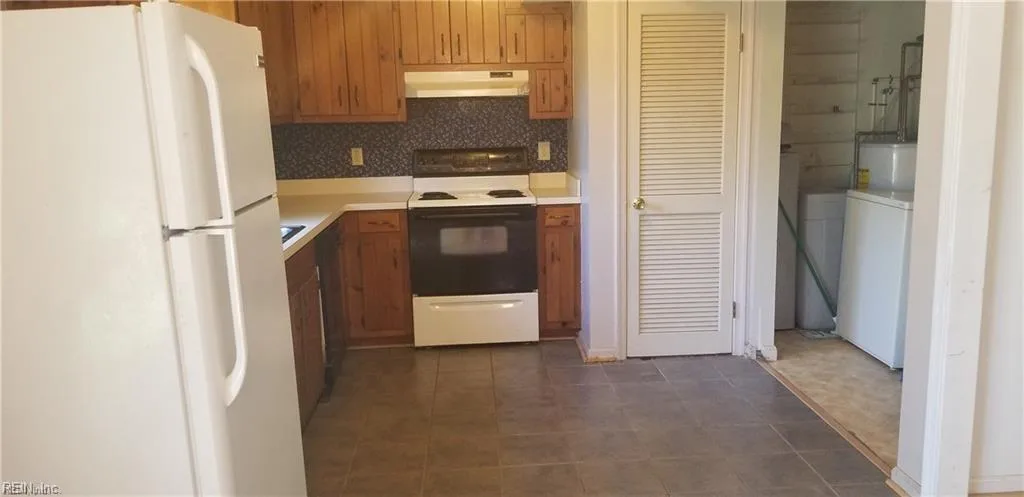 415 Bryan CT, NEWPORTNEWS VA 23606 - Photo 5