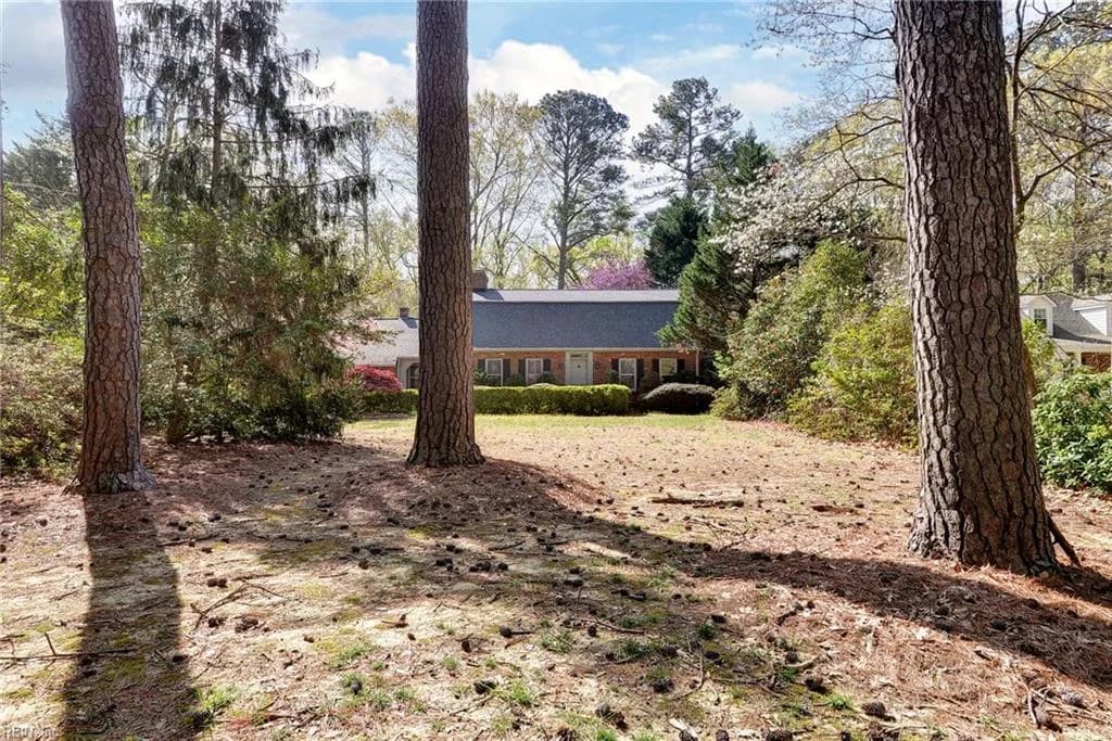 803 Wormley Creek DR, YORKTOWN VA 23692 - Photo 4
