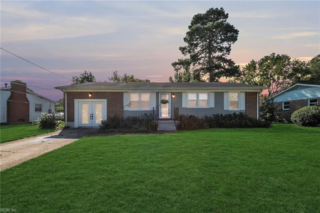 1103 Warfield DR, PORTSMOUTH VA 23701