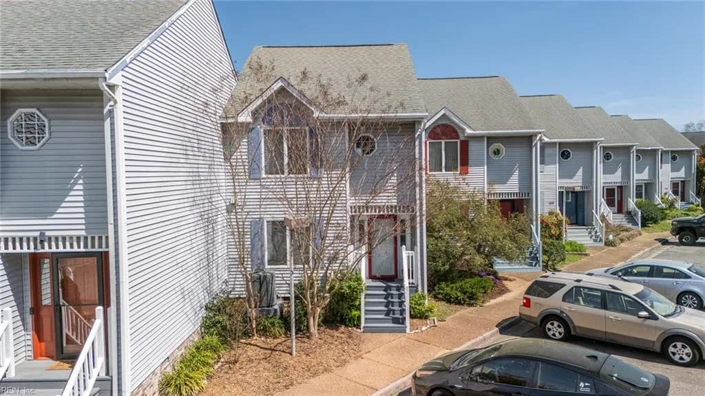 105 Scotts PT #3, HAMPTON VA 23663 - Main photo