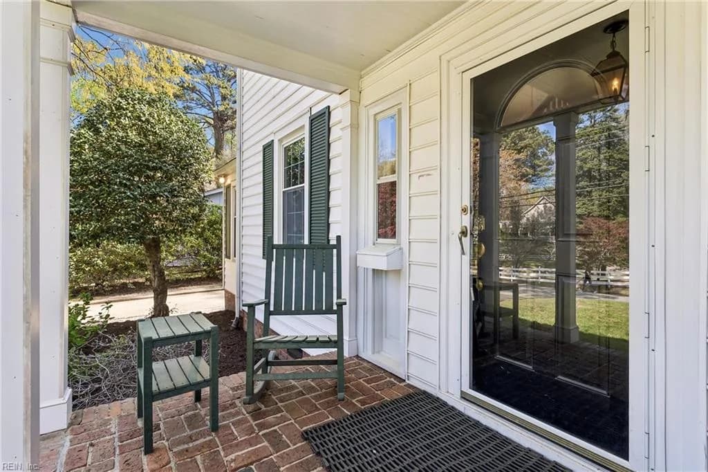 223 Shoe LN, NEWPORTNEWS VA 23606 - Photo 5