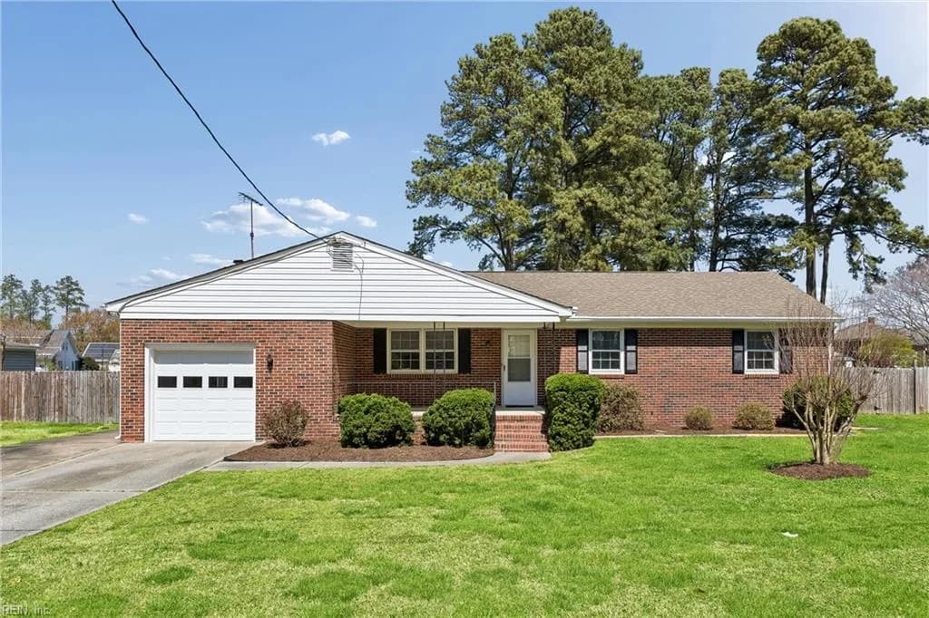 18 Magnolia LN, POQUOSON VA 23662 - Photo 2