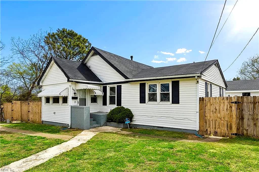 1428 24th ST #A, NEWPORT NEWS VA 23607 - Main photo