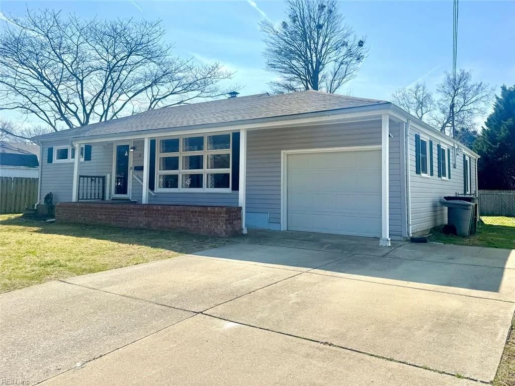 38 Eastmoreland DR, HAMPTON VA 23669 - Photo 2