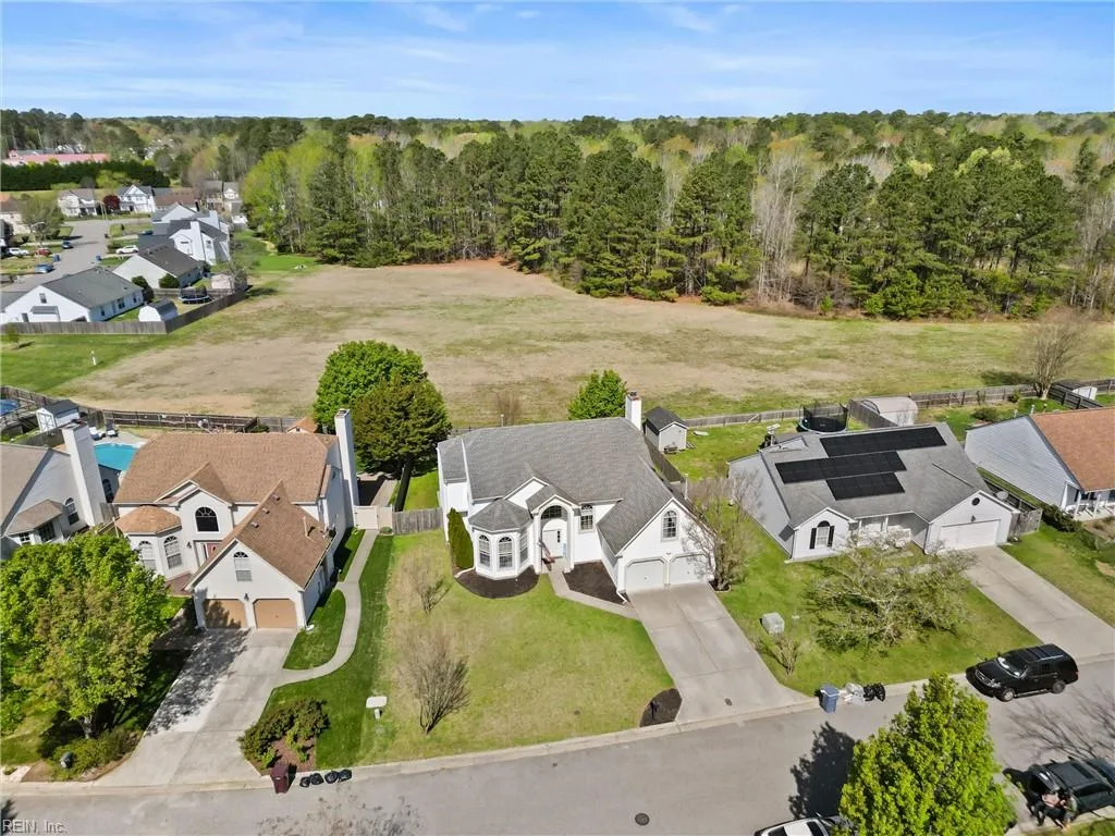2016 Coral Ivy LN, Chesapeake — 4 bed Residential, 2,701 sqft