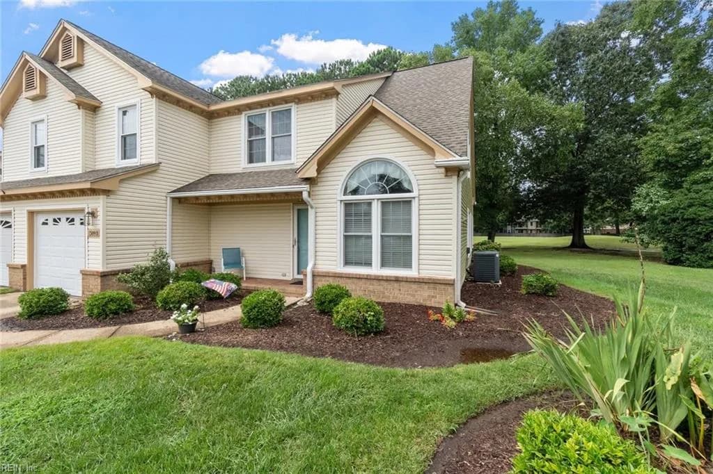 1309 Fairways LKT #B, CHESAPEAKE VA 23320 - Photo 3