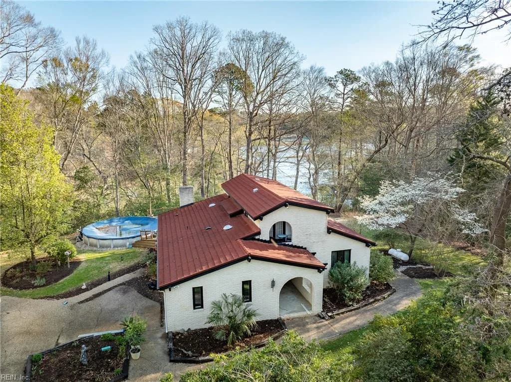15465 Holly DR, SMITHFIELD VA 23430 - Photo 4