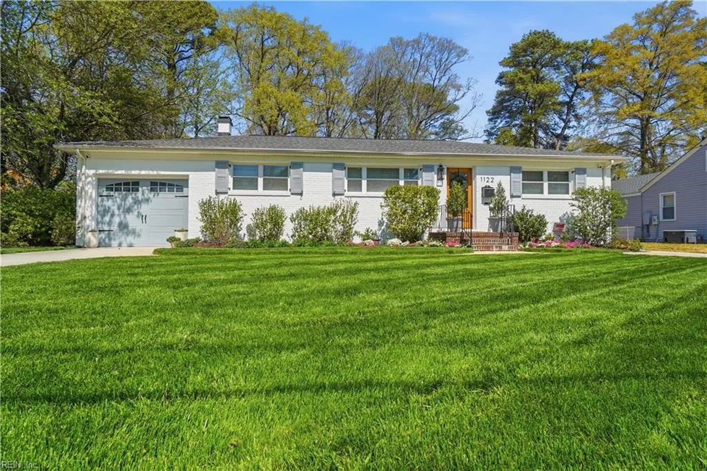 1122 Noble ST, Norfolk — 3 bed Residential, 1,600 sqft