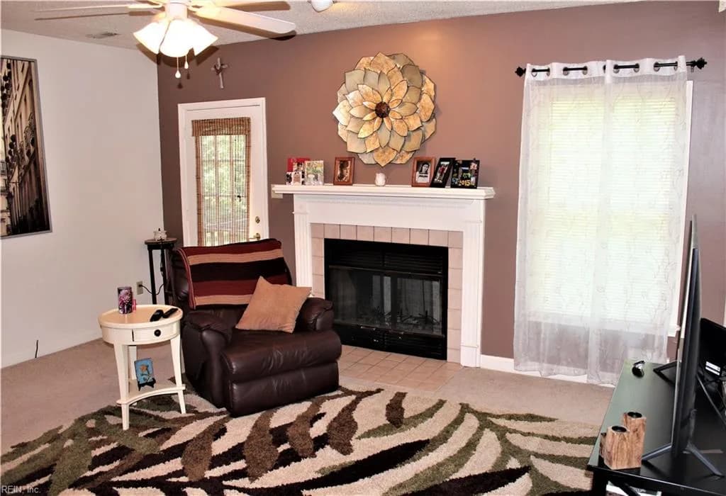 561 Kristy CT, NEWPORTNEWS VA 23602 - Photo 3