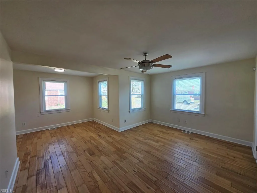 9659 14th View ST, NORFOLK VA 23503 - Photo 4
