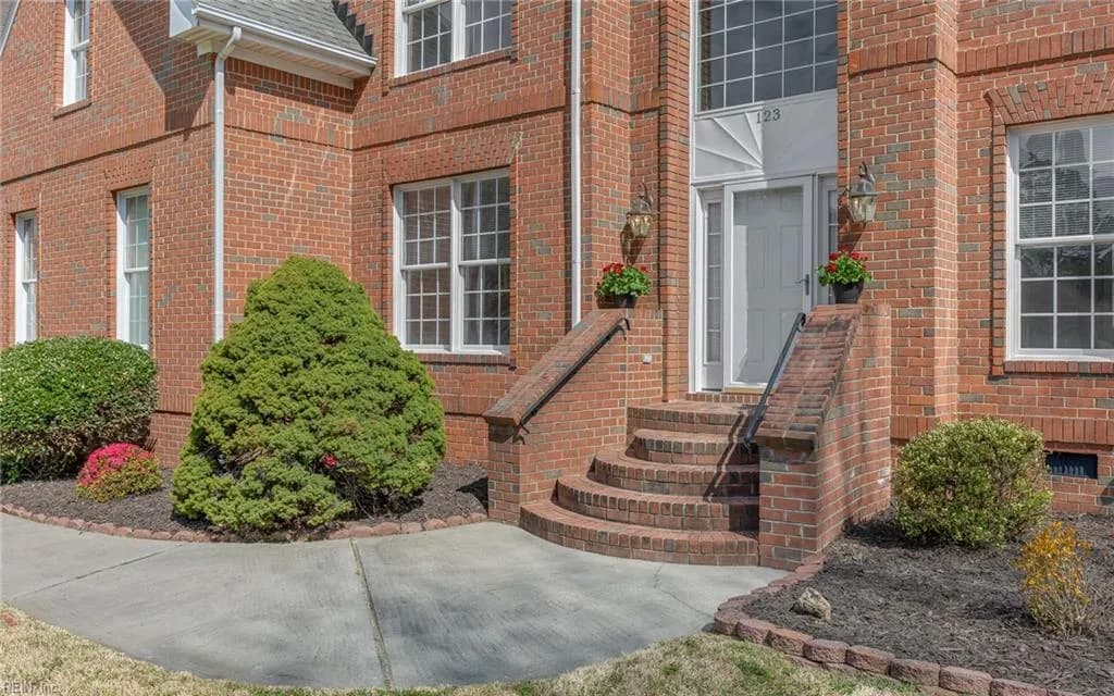 123 Nansemond Pointe DR, SUFFOLK VA 23435 - Photo 3
