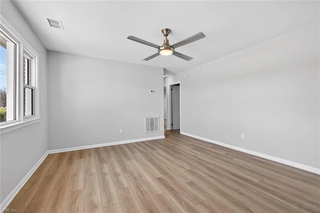 112 S 2nd ST, HAMPTON VA 23664 - Photo 4