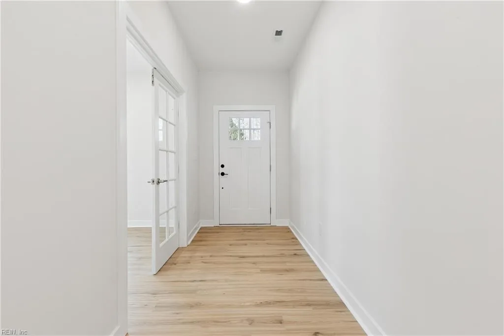 11348 East West PW, GLOUCESTER VA 23061 - Photo 3