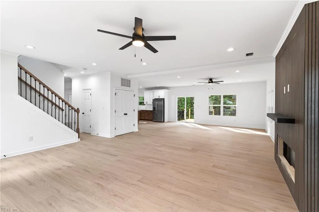 315 De Laura DR, NEWPORTNEWS VA 23608 - Photo 5