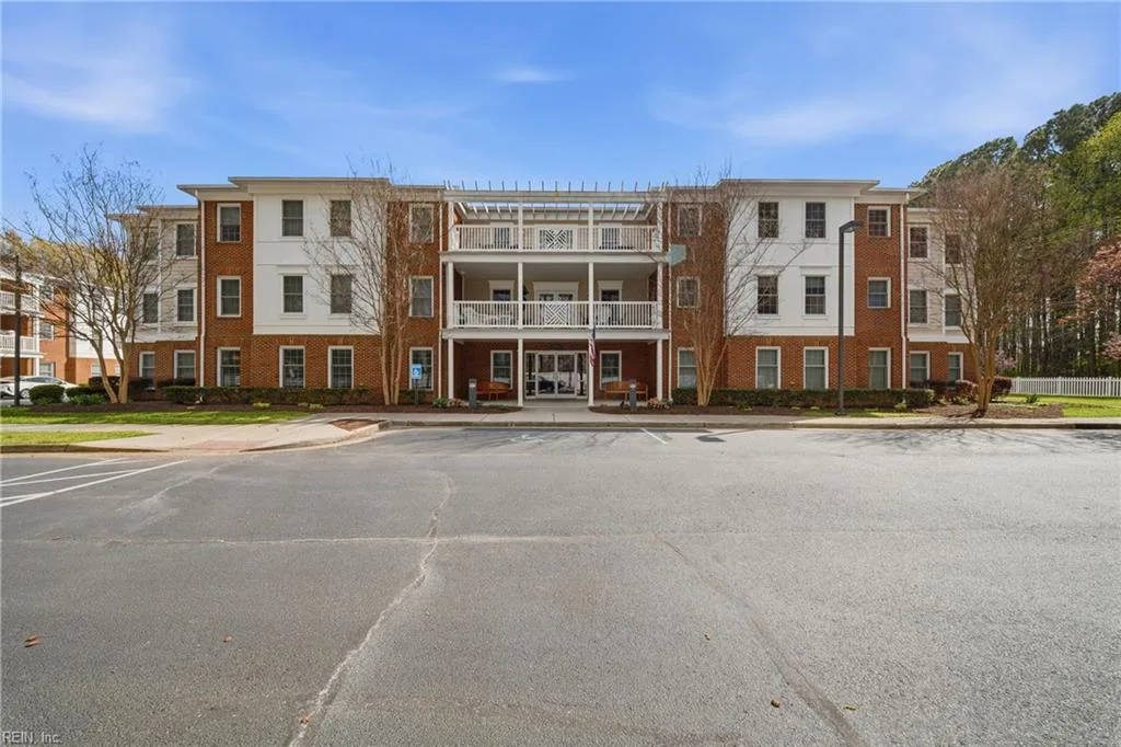 500 Judah WAY #123, CHESAPEAKE VA 23320