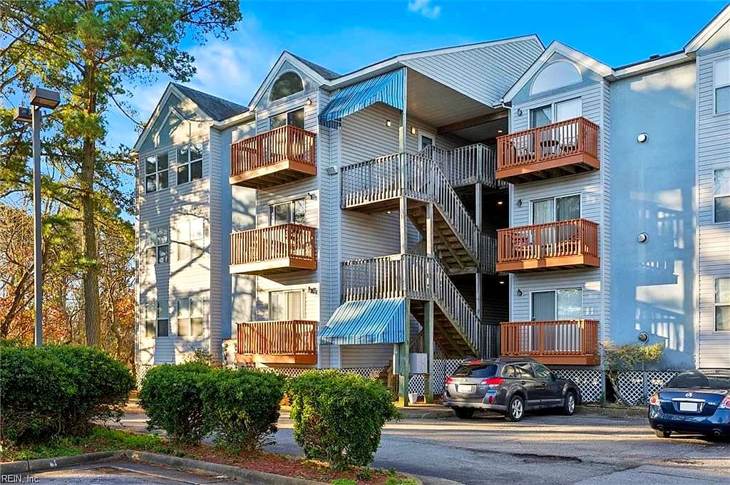 1563 N King ST #105, HAMPTON VA 23669 - Main photo