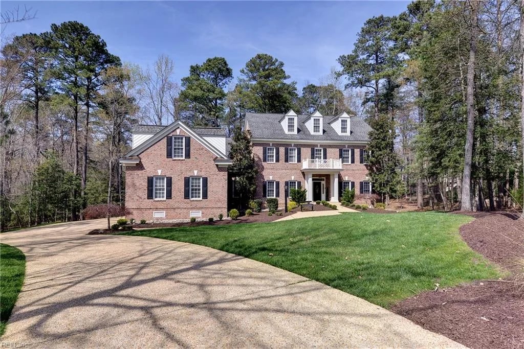 105 Mossock, Williamsburg, VA 23188, USA