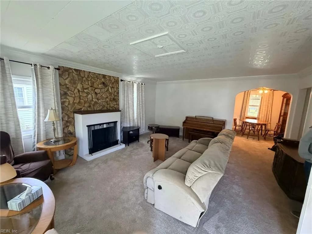 135 Howe ST, NORFOLK VA 23503 - Photo 3