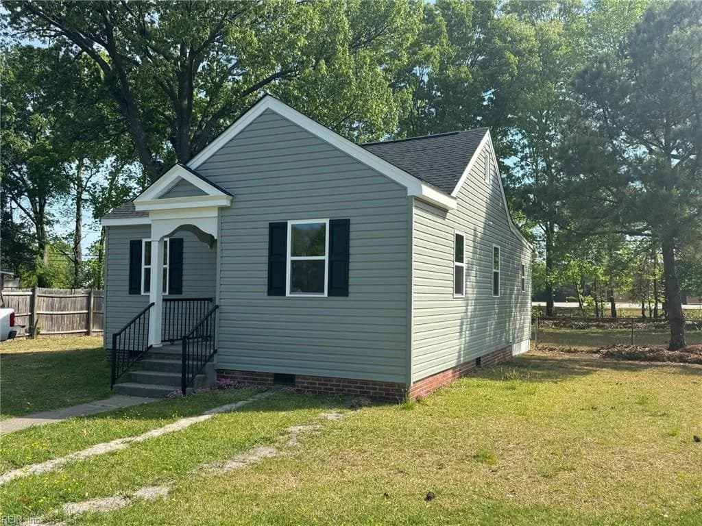 655 Ellen RD, NEWPORTNEWS VA 23605 - Photo 4