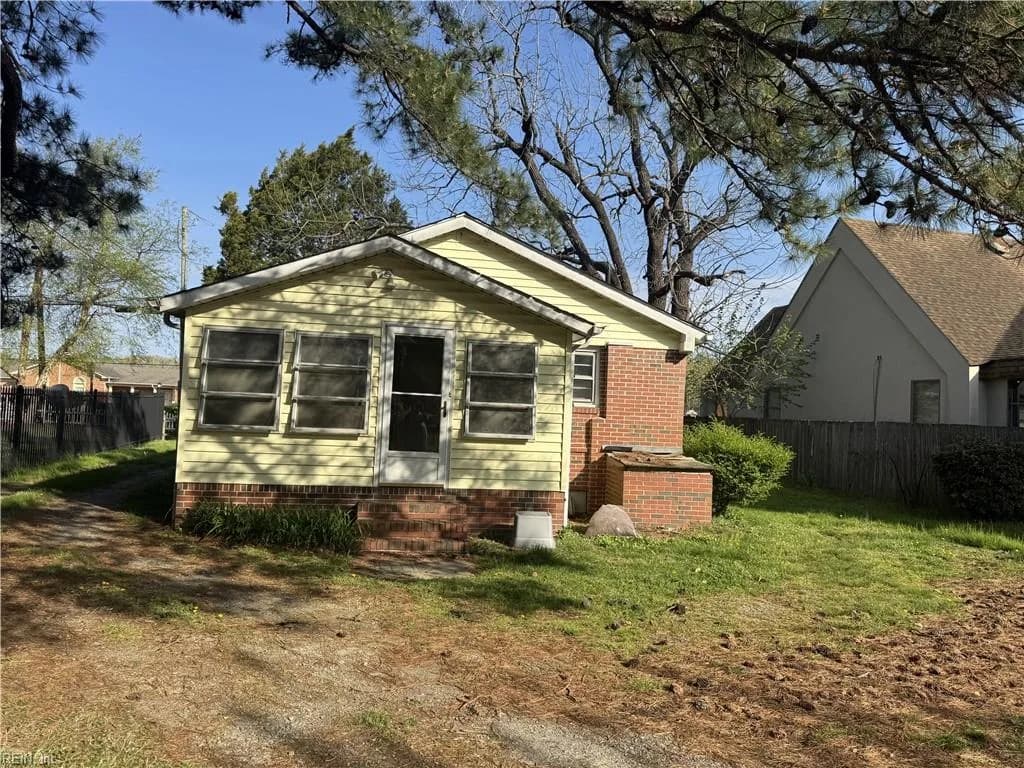 509 Cedar RD, CHESAPEAKE VA 23322 - Photo 3