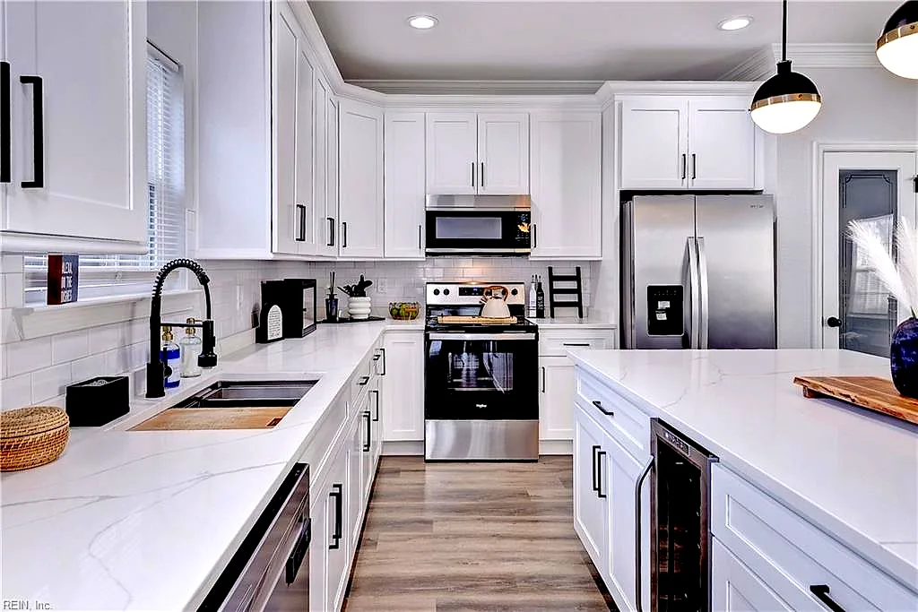 811 Roosevelt ST, Hampton — 4 bed Residential, 2,315 sqft