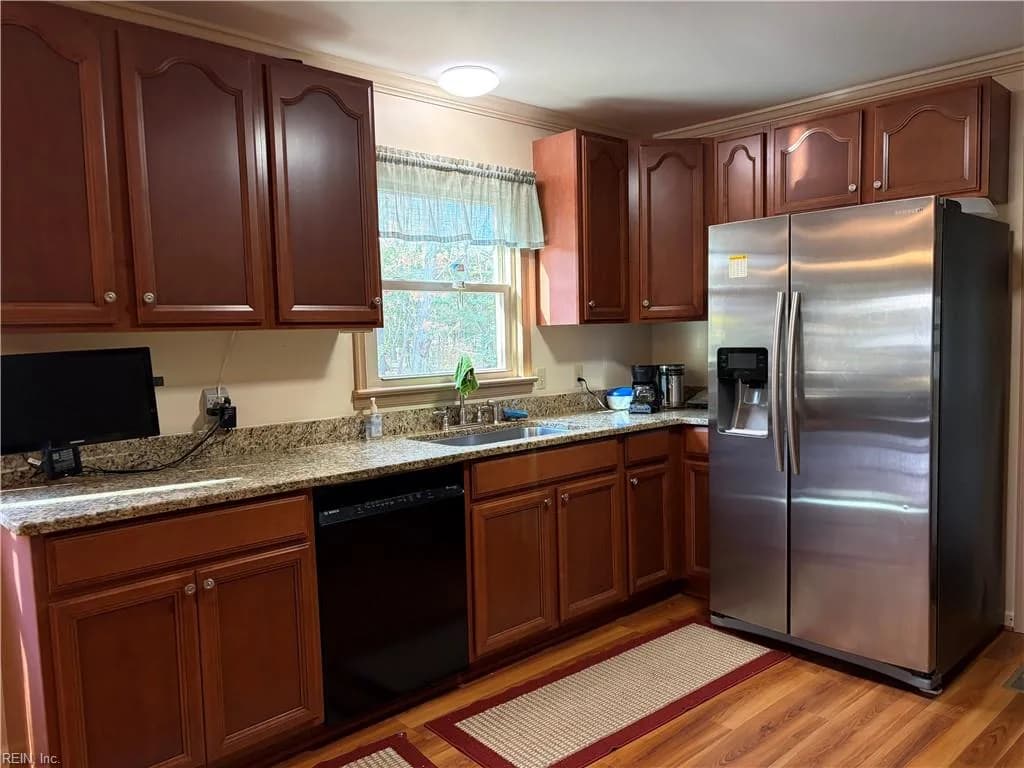 108 Dawson DR, SEAFORD VA 23696 - Photo 4