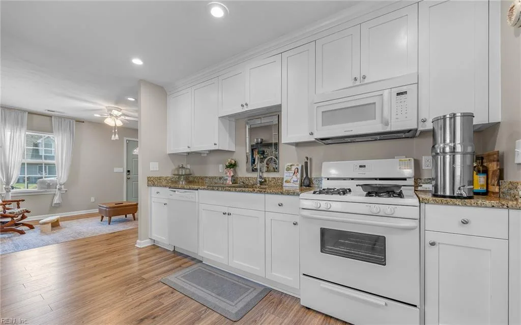 2408 Sunset DR, CHESAPEAKE VA 23323 - Photo 2
