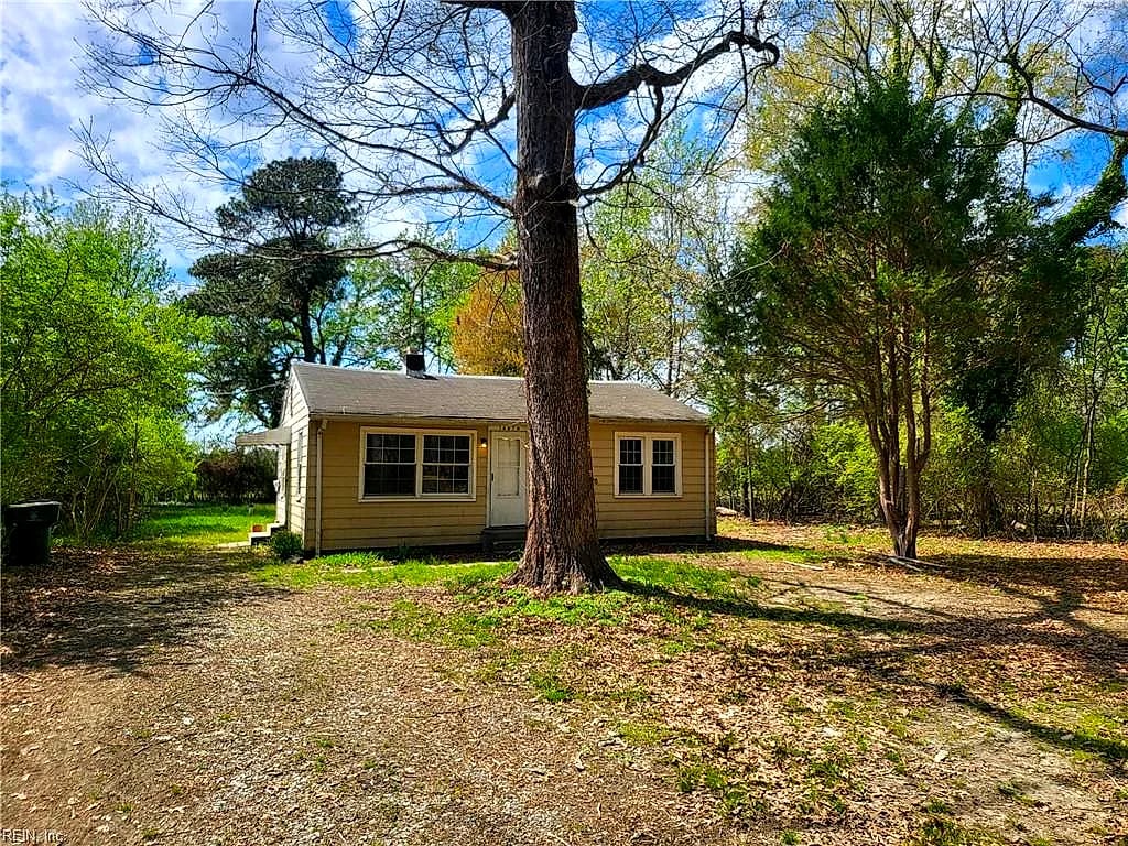 14870 Warwick BLVD, NEWPORT NEWS VA 23608
