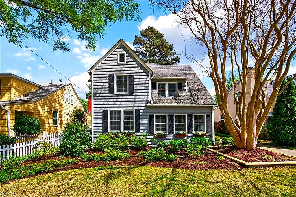 6162 Powhatan AVE, Norfolk — 4 bed Residential, 2,295 sqft