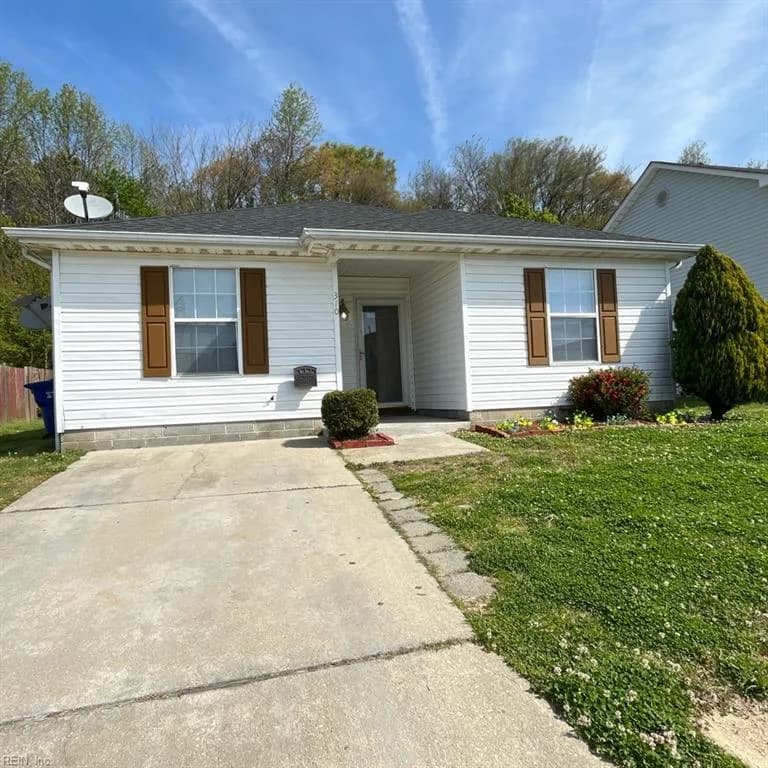 310 GREENFIELD CRES, SUFFOLK VA 23432 - Photo 2