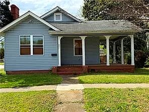 2201 Roanoke AVE, Newport News — 3 bed Residential, 1,266 sqft