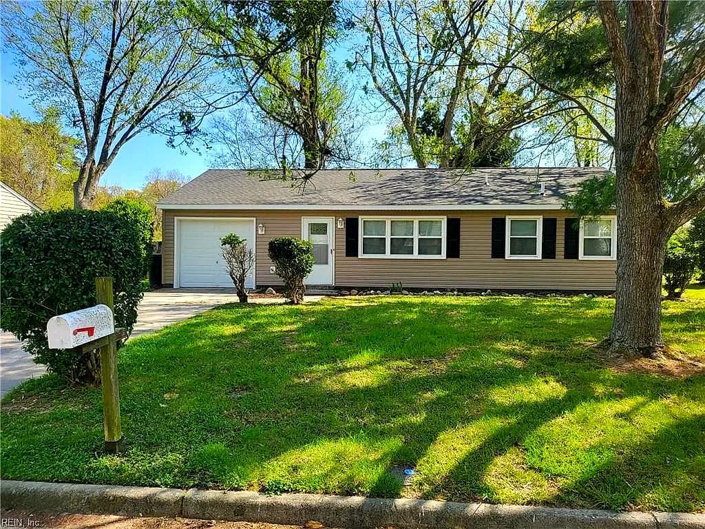 120 Schooner DR, NEWPORT NEWS VA 23602 - Photo 3