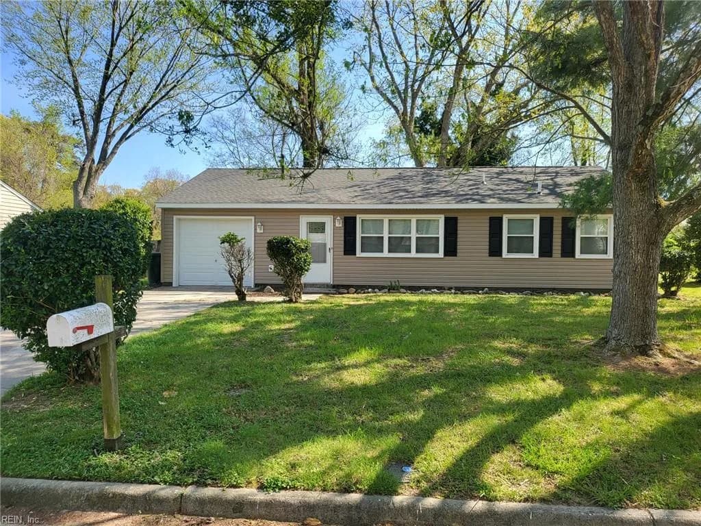 120 Schooner DR, NEWPORTNEWS VA 23602 - Photo 3