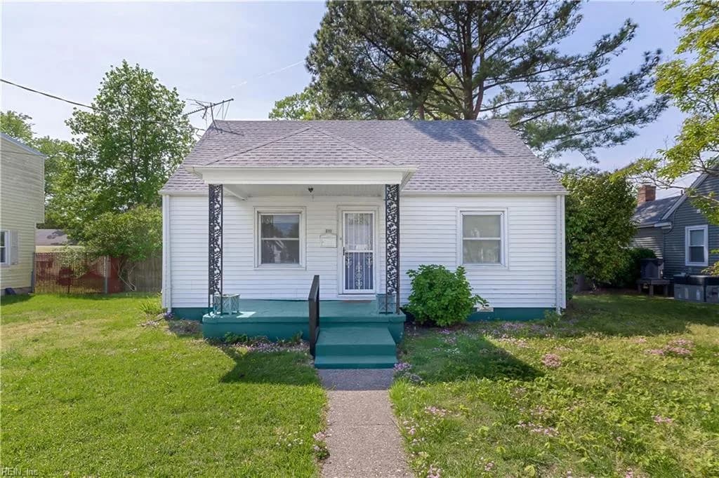 8717 Tidewater DR, NORFOLK VA 23503 - Main photo