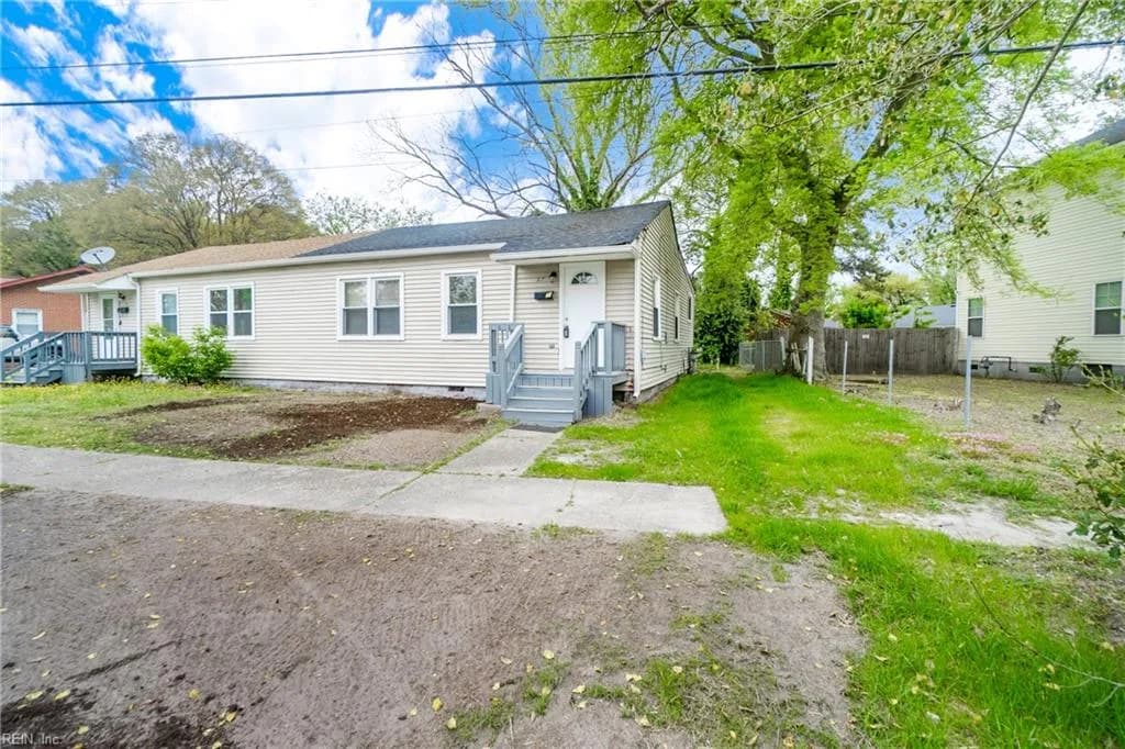 57 Grand ST, PORTSMOUTH VA 23701 - Main photo