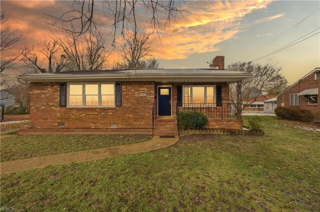 34 Joynes RD, HAMPTON VA 23666 - Photo 2