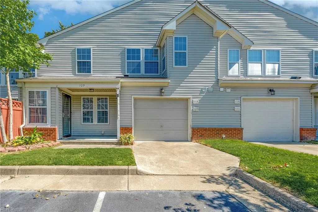 109 LOCUST LN, YORKTOWN VA 23693 - Main photo