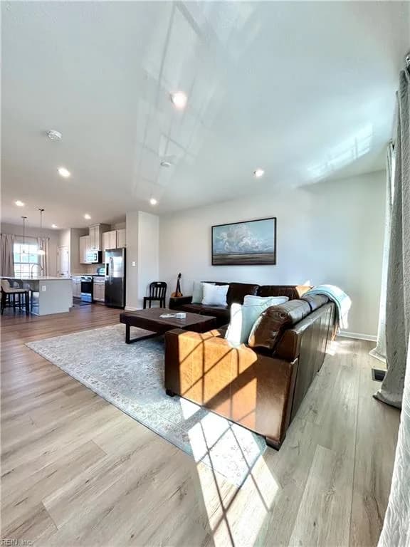 4106 Riverside DR, CHESAPEAKE VA 23321 - Photo 4