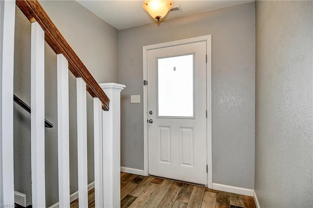 624 Foster LN, VIRGINIABEACH VA 23451 - Photo 4