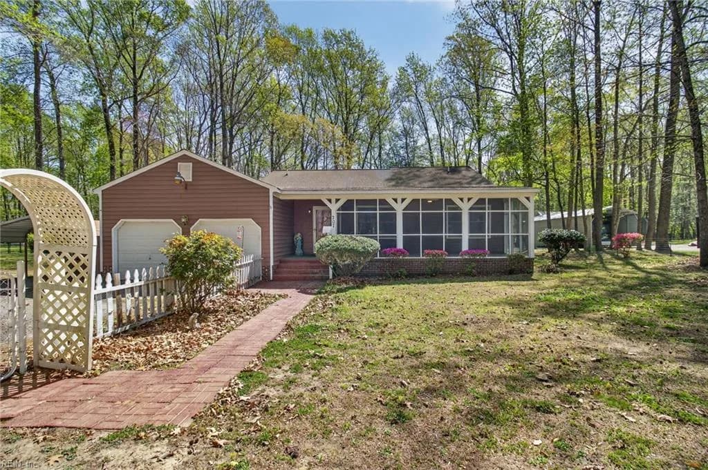 207 Oakwood Ln NONE, SMITHFIELD VA 23430 - Main photo