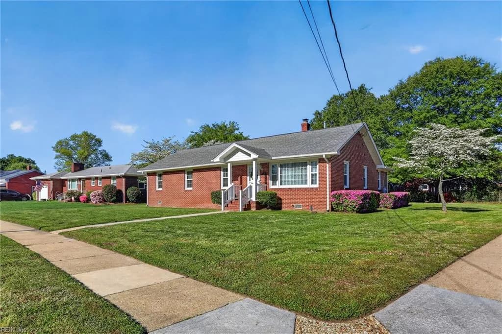235 McGinnis CIR E, NORFOLK VA 23502 - Main photo