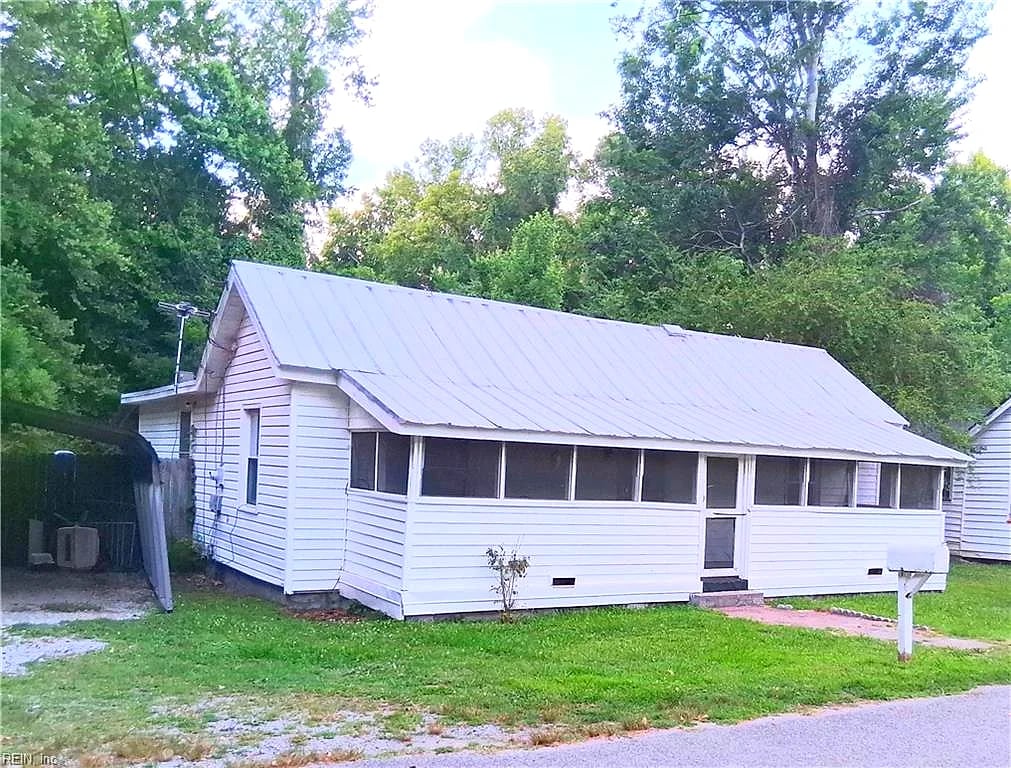 118 Sumner ST, SUFFOLK VA 23438