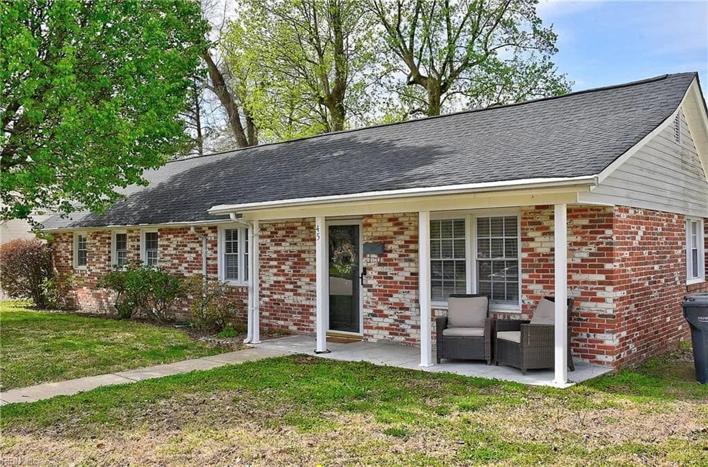 45 Jordan DR, HAMPTON VA 23666 - Photo 4