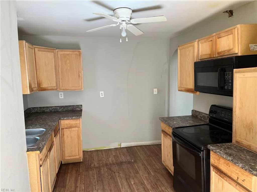 3413 Roanoke AVE, NEWPORTNEWS VA 23607 - Photo 3